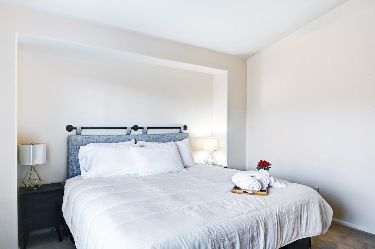 Chic Vegas Retreat: Near Attractions Сasa de vacaciones