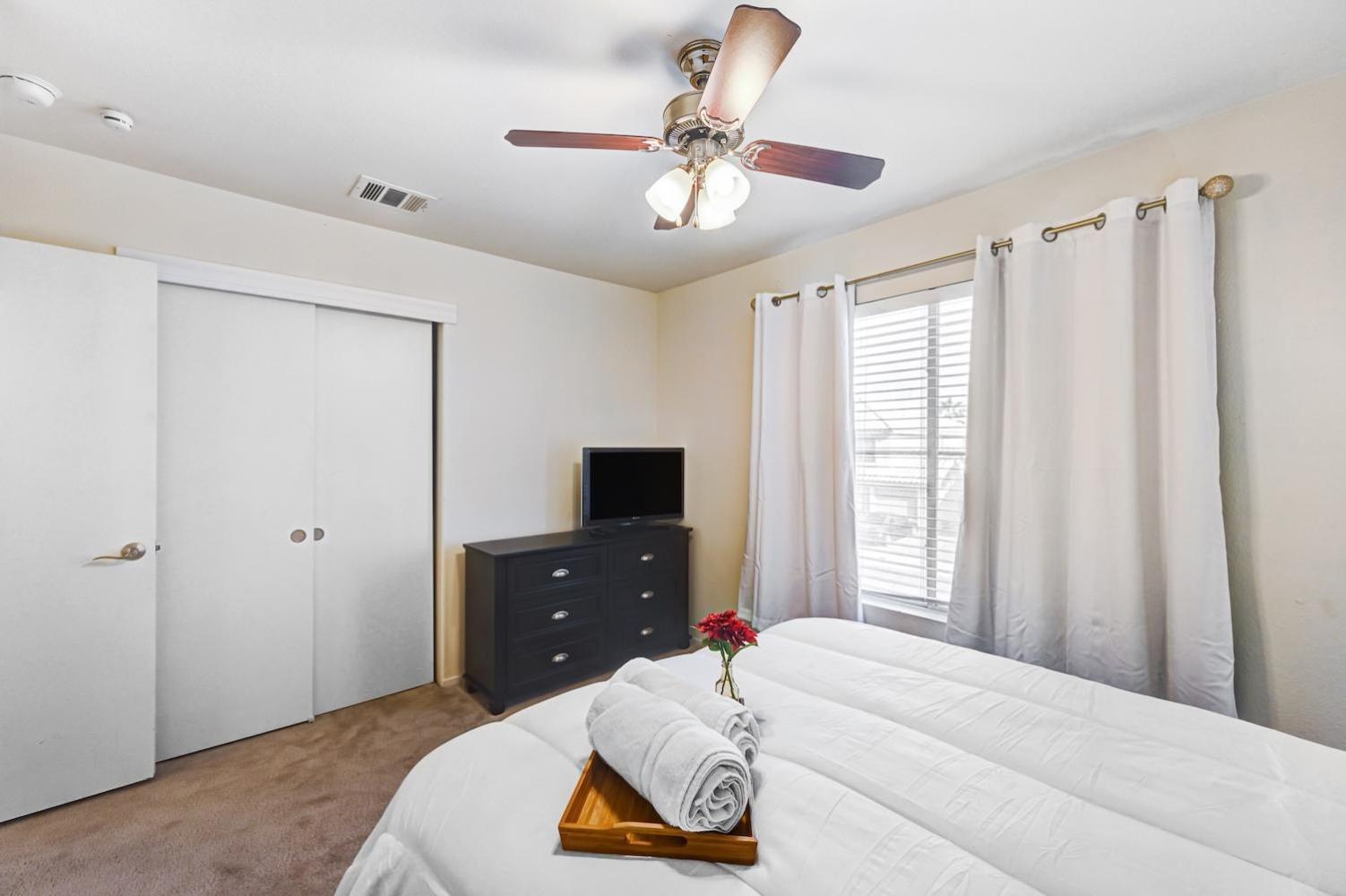 Сasa de vacaciones Chic Vegas Retreat: Near Attractions *